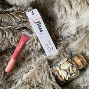 floss. My New Favorite Lipgloss ATH